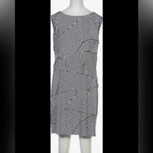 Tahari Black & White Matte Jersey with Ruffle Layering. - Picture 1 of 10